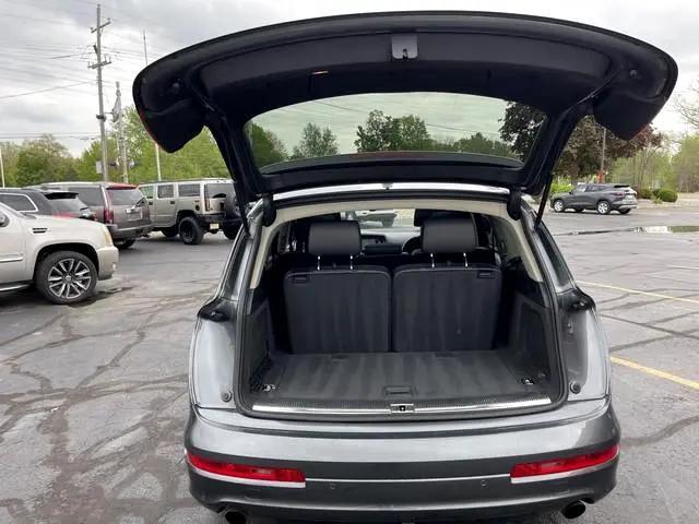 Photo of 2007 Condor Gray Metallic Audi Q7