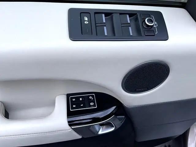 Photo of 2015 Kaikoura Stone Land Rover Range Rover Sport