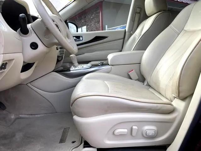 Photo of 2013 DARK RED METALLIC INFINITI JX35