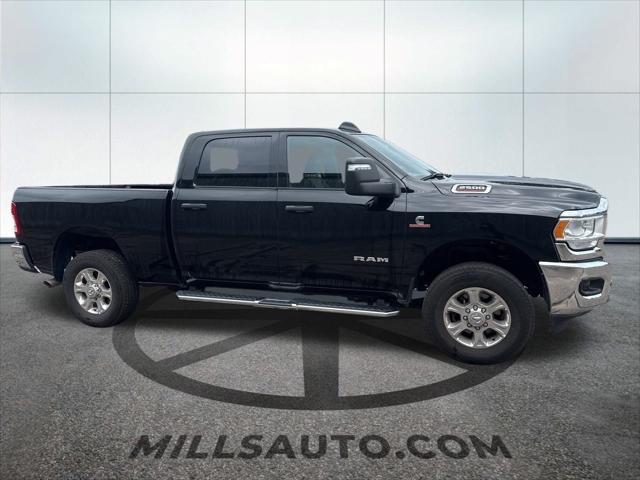 Photo of 2024 Diamond Black Crystal Pearlcoat RAM 2500