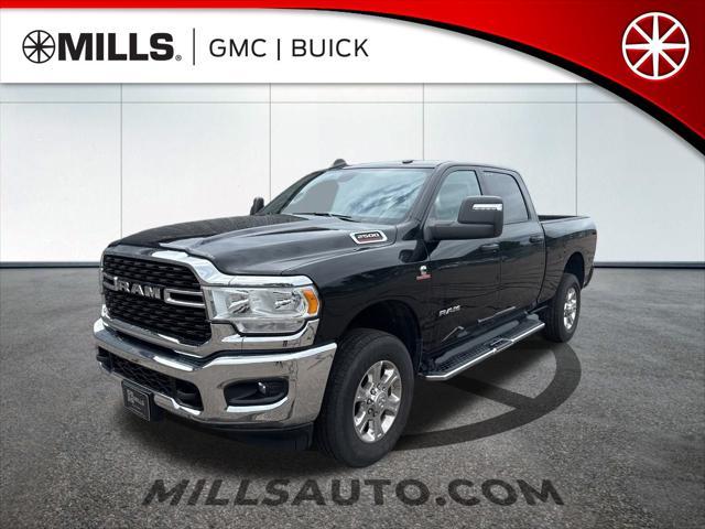 Photo of 2024 Diamond Black Crystal Pearlcoat RAM 2500