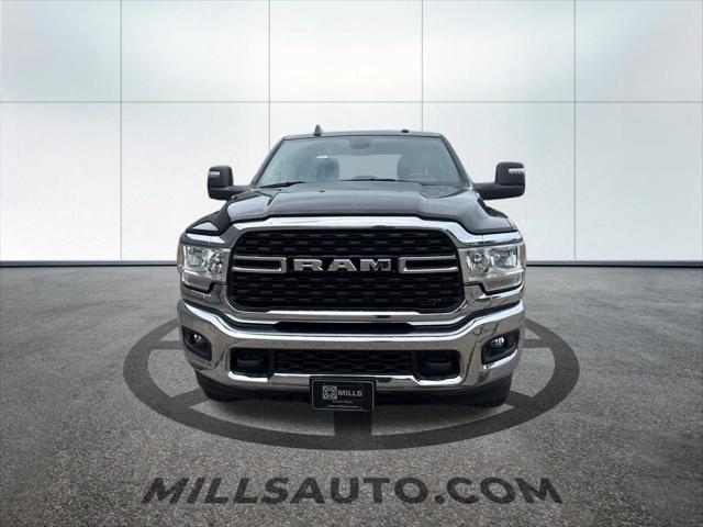 Photo of 2024 Diamond Black Crystal Pearlcoat RAM 2500
