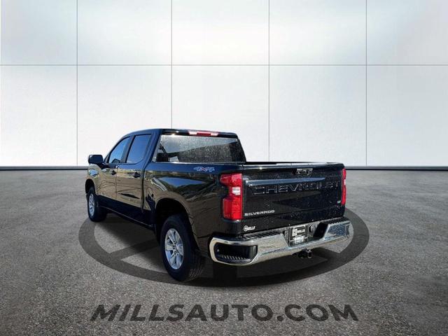Photo of 2025 Black Chevrolet Silverado 1500