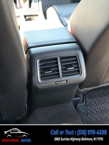 Photo of 2016 Oryx White Pearl Volkswagen Golf R