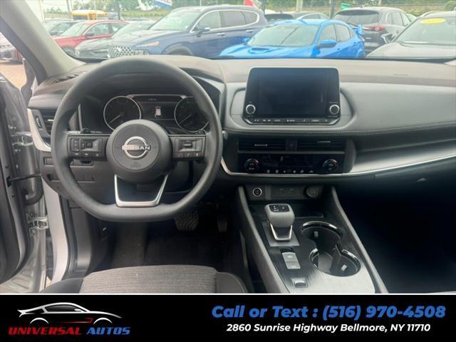 Photo of 2023 Boulder Gray Pearl/Super Black Nissan Rogue