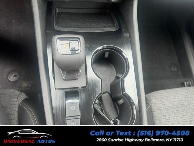 Photo of 2023 Boulder Gray Pearl/Super Black Nissan Rogue