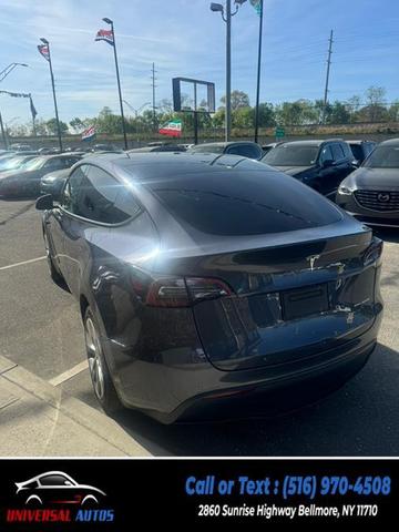 Photo of 2022 Midnight Silver Metallic Tesla Model Y
