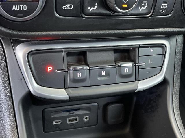 Photo of 2024 Summit White GMC Terrain