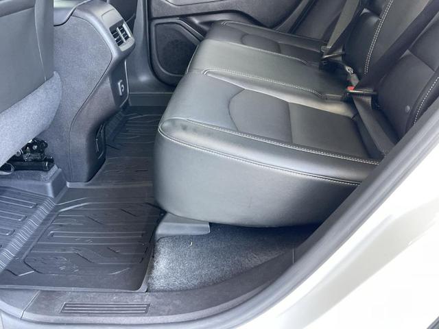 Photo of 2024 Summit White GMC Terrain
