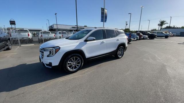 Photo of 2024 Summit White GMC Terrain