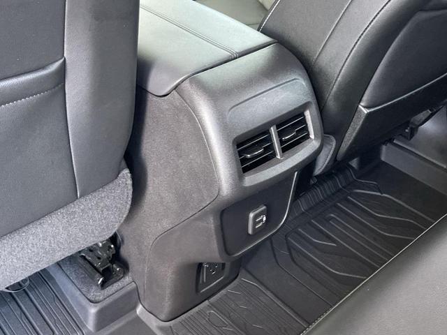Photo of 2024 Summit White GMC Terrain