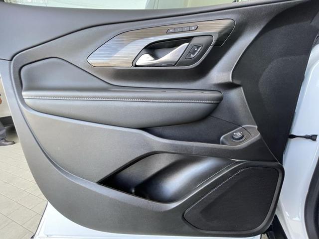 Photo of 2024 Summit White GMC Terrain