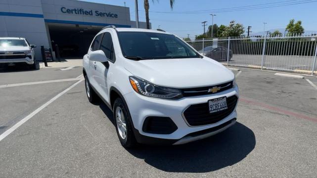 Photo of 2022 Summit White Chevrolet Trax
