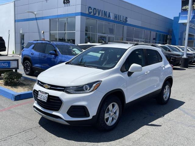 Photo of 2022 Summit White Chevrolet Trax