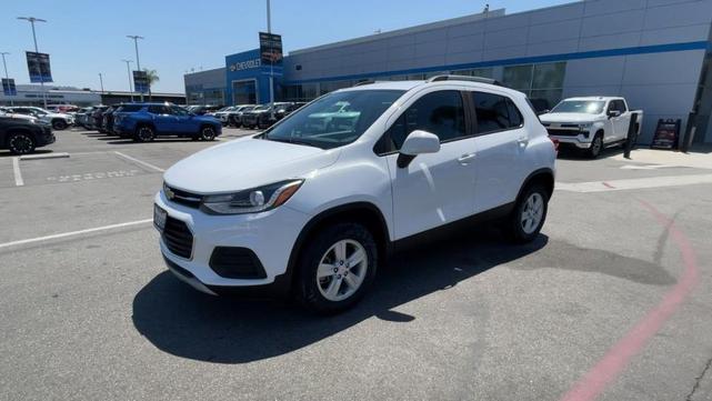 Photo of 2022 Summit White Chevrolet Trax