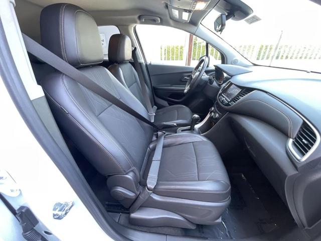 Photo of 2022 Summit White Chevrolet Trax
