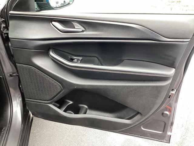 Photo of 2024 Baltic Gray Metallic Clearcoat Jeep Grand Cherokee L