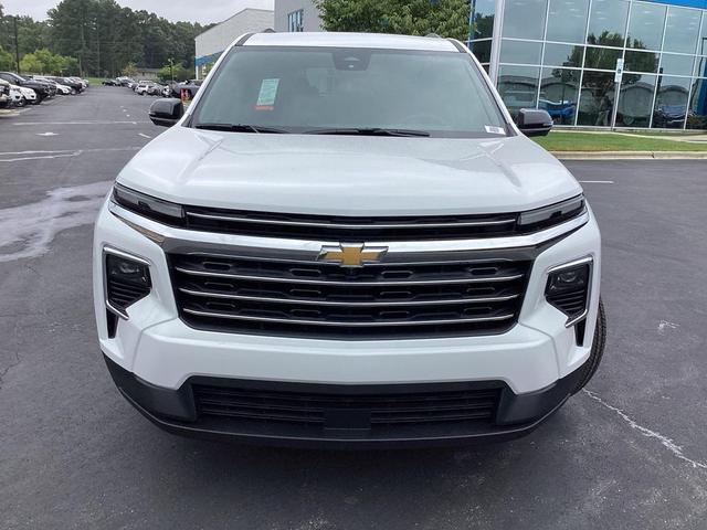Photo of 2026 Summit White Chevrolet Traverse