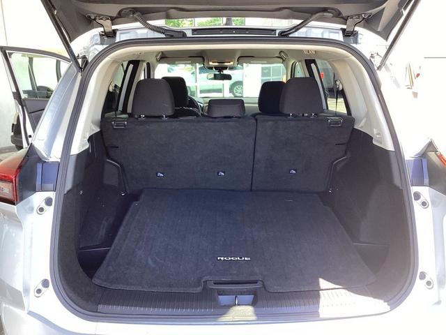 Photo of 2024 Brilliant Silver Metallic Nissan Rogue