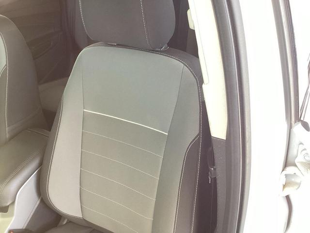 Photo of 2014 Oxford White Ford Escape