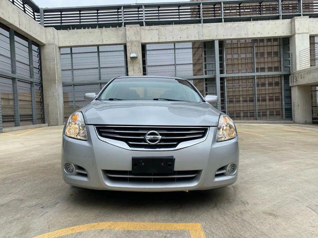 Photo of 2012 Gray Nissan Altima