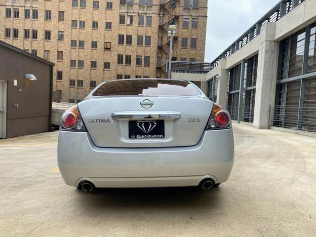 Photo of 2012 Gray Nissan Altima