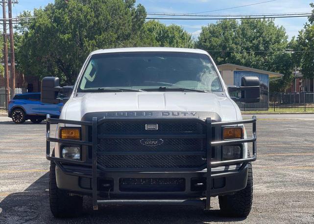Photo of 2008 Oxford White Clearcoat Ford F-250