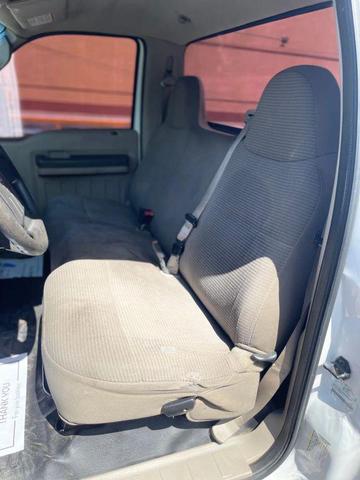 Photo of 2008 Oxford White Clearcoat Ford F-250