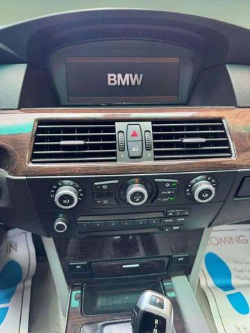 Photo of 2008 Gray BMW 528