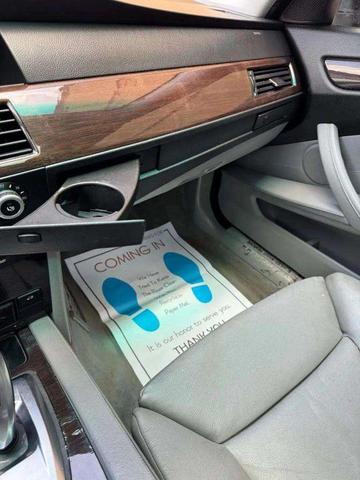 Photo of 2008 Gray BMW 528