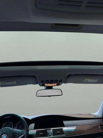 Photo of 2008 Gray BMW 528