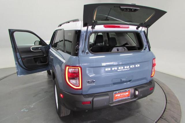 Photo of 2025 Azure Gray Metallic Ford Bronco Sport