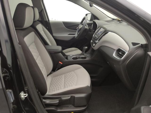Photo of 2020 Midnight Blue Metallic Chevrolet Equinox