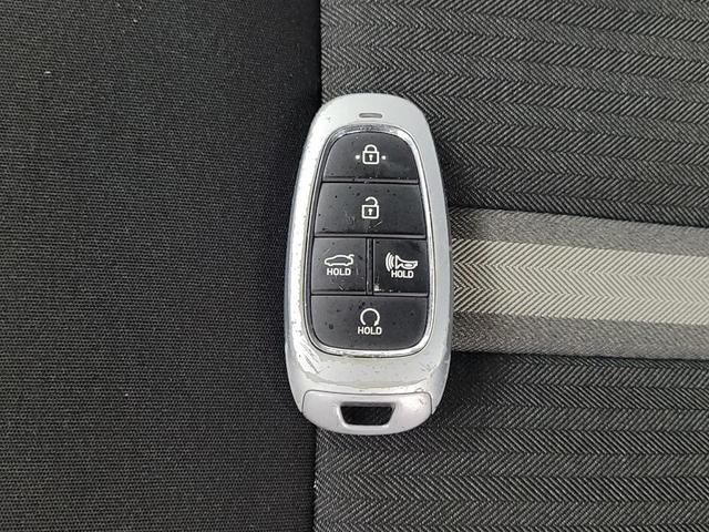 Photo of 2022 Black Hyundai SONATA