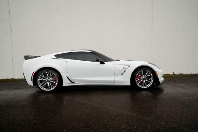 Photo of 2018 Arctic White Chevrolet Corvette