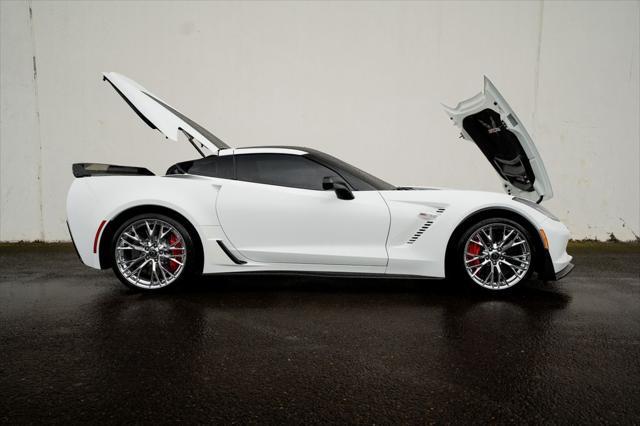 Photo of 2018 Arctic White Chevrolet Corvette