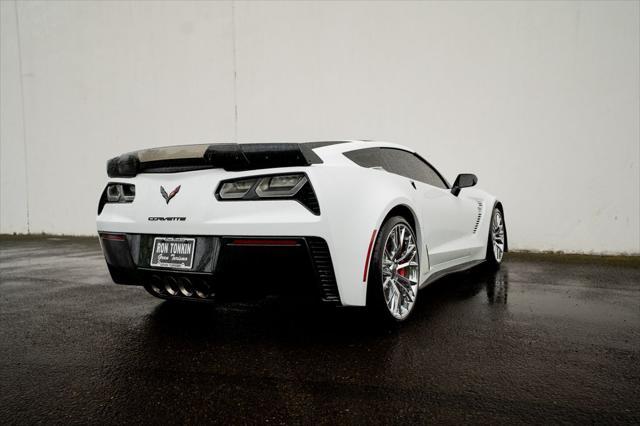 Photo of 2018 Arctic White Chevrolet Corvette
