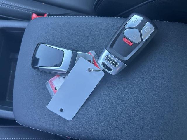 Photo of 2021 Glacier White Metallic Audi A5