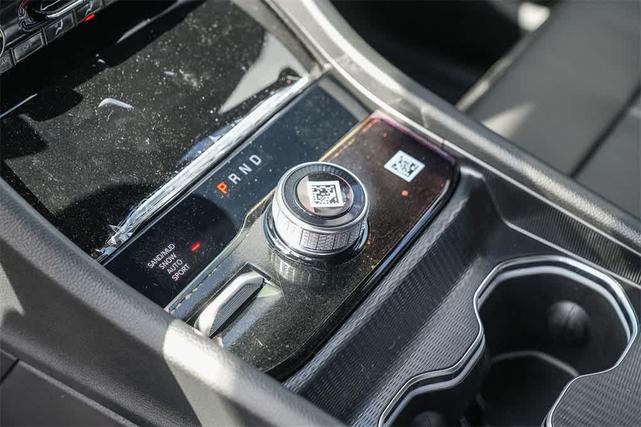 Photo of 2025 Silver Zynith Jeep Grand Cherokee