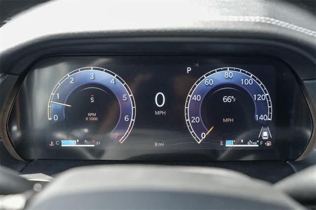 Photo of 2025 Silver Zynith Jeep Grand Cherokee