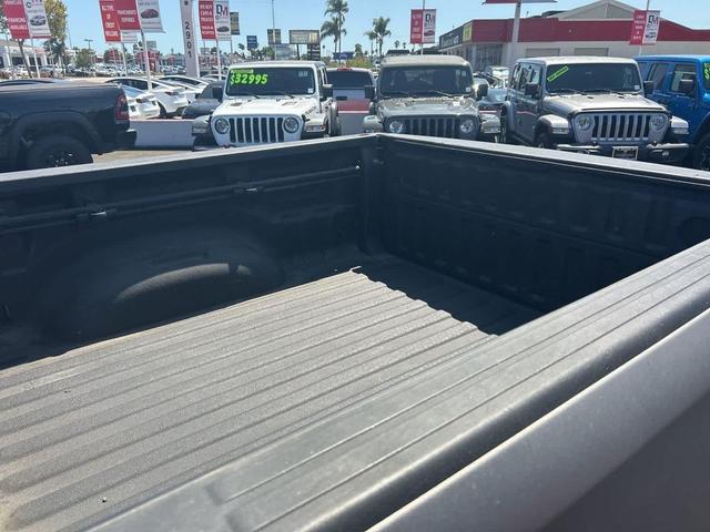 Photo of 2020 Granite Crystal Metallic Clearcoat RAM 1500