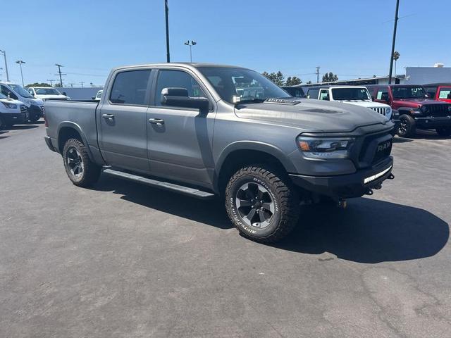 Photo of 2020 Granite Crystal Metallic Clearcoat RAM 1500