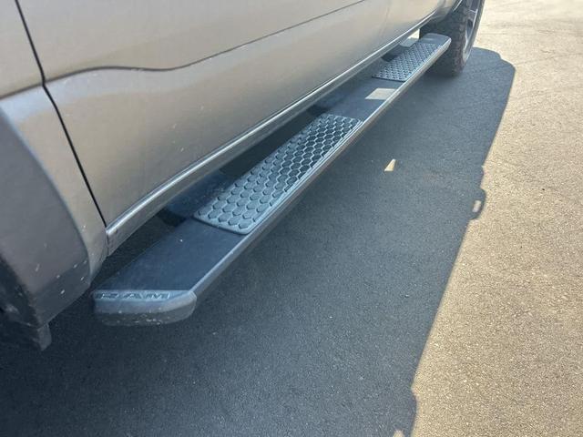 Photo of 2020 Granite Crystal Metallic Clearcoat RAM 1500