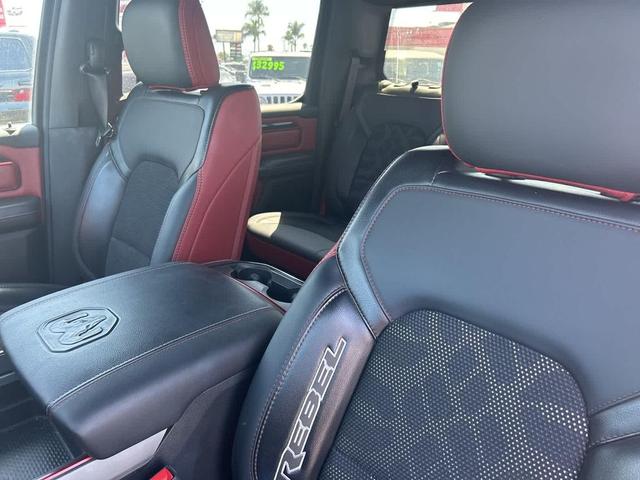 Photo of 2020 Granite Crystal Metallic Clearcoat RAM 1500