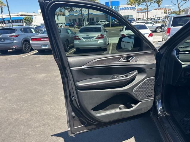 Photo of 2022 Baltic Gray Metallic Clearcoat Jeep Grand Cherokee