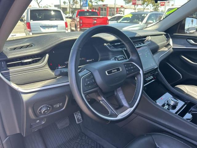 Photo of 2022 Baltic Gray Metallic Clearcoat Jeep Grand Cherokee