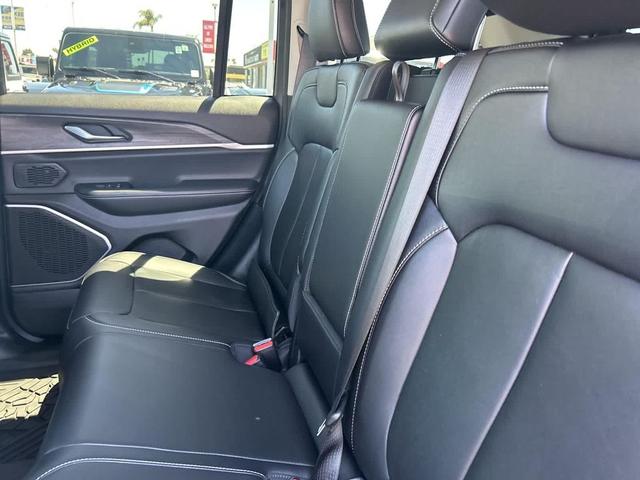 Photo of 2022 Baltic Gray Metallic Clearcoat Jeep Grand Cherokee