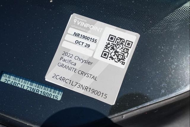 Photo of 2022 Granite Crystal Metallic Clearcoat Chrysler Pacifica Hybrid