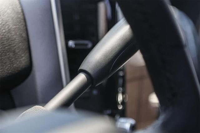 Photo of 2025 Bright White Clearcoat RAM 2500