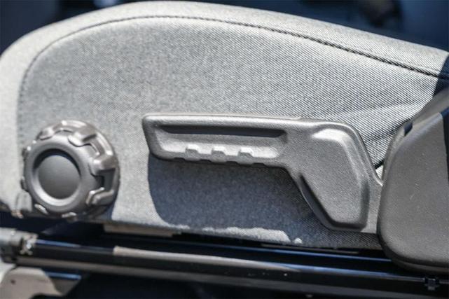 Photo of 2025 Gray Jeep Wrangler